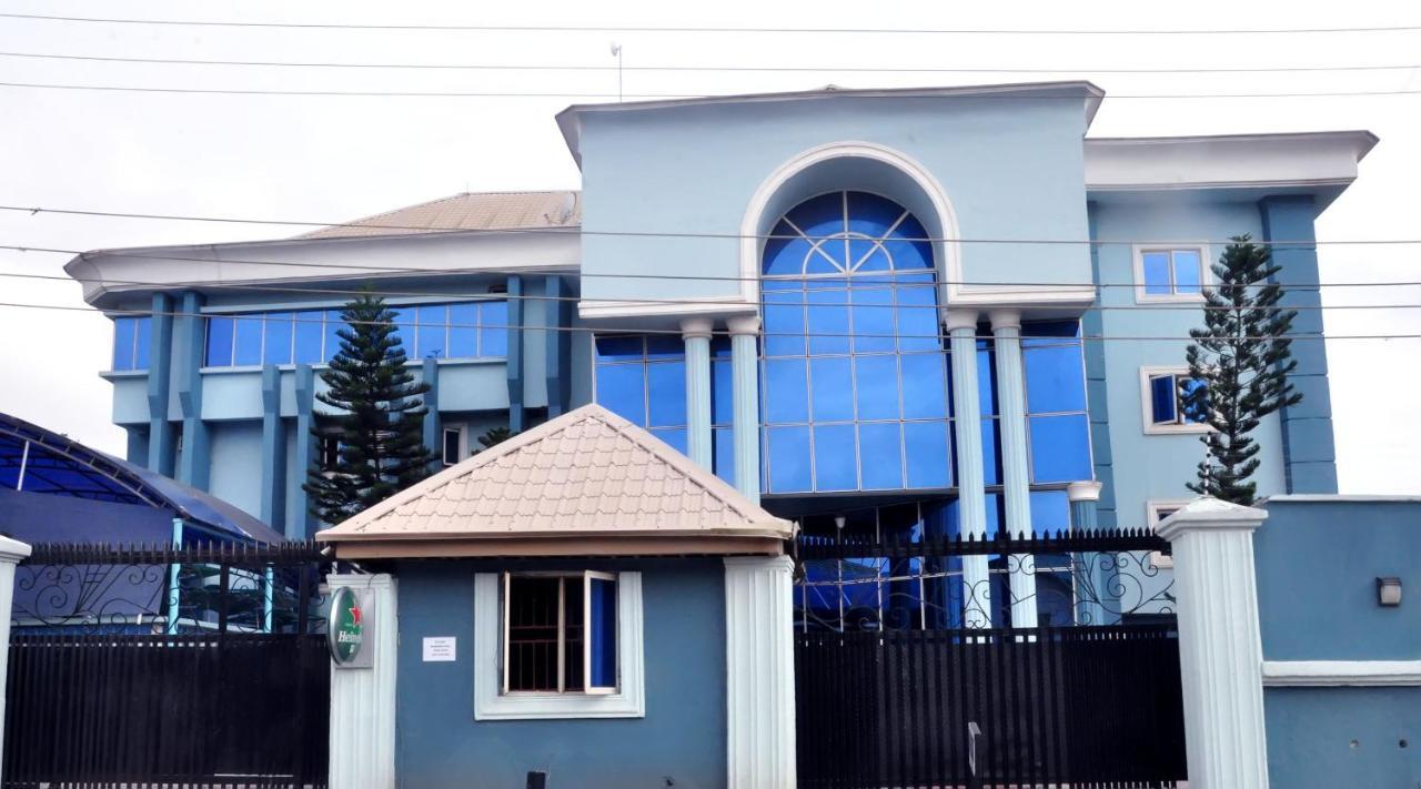 Dluxx Villa & Suites Ikeja Exterior photo